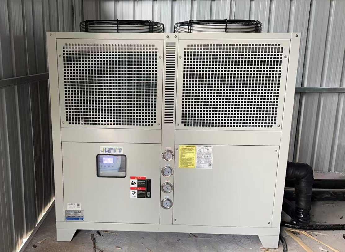 航天企业15匹风冷冷水机案例